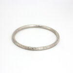 Brazalete martelé de plata