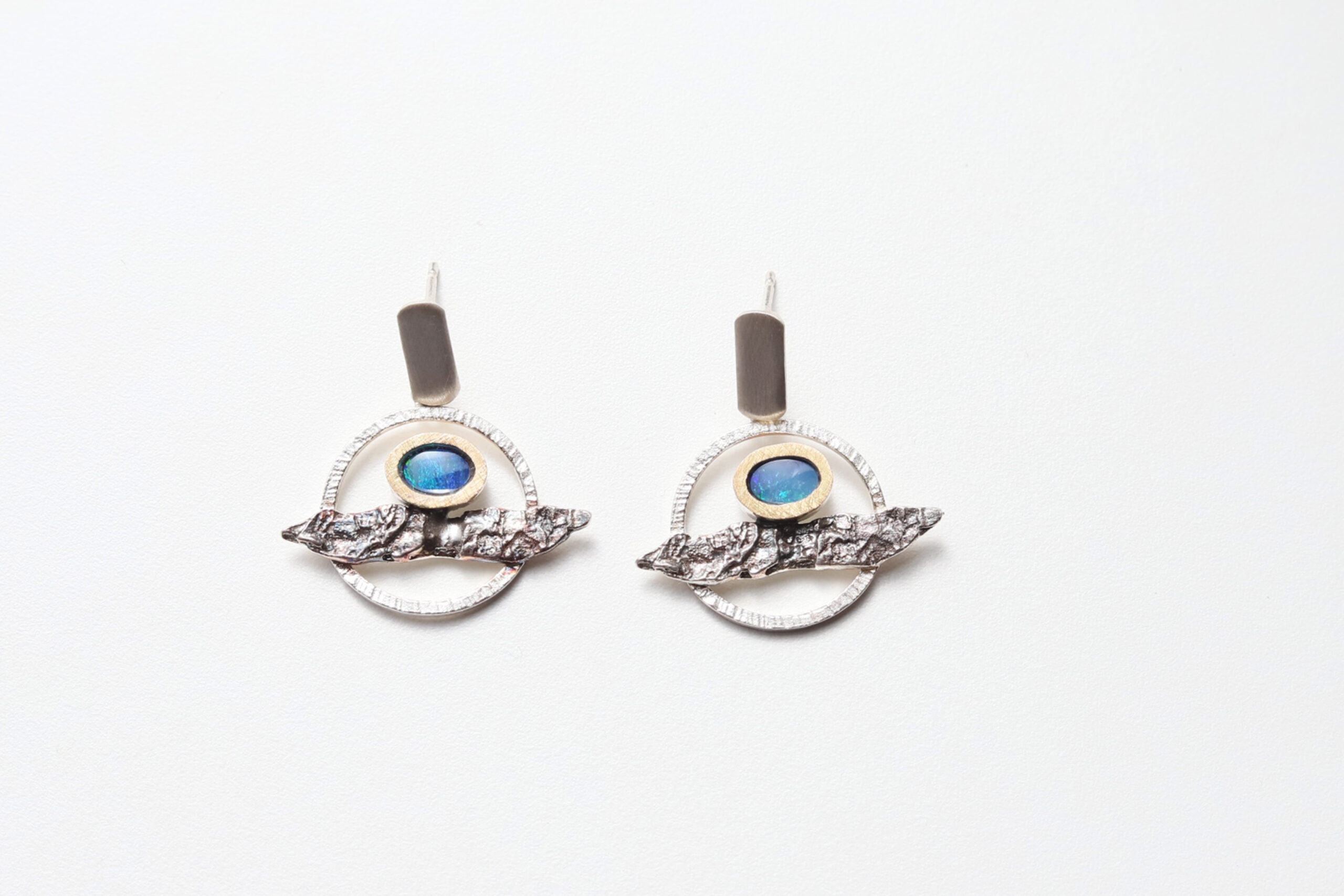 Pendientes-plata-opalo-azul_frontal__joyeria-Monjoies