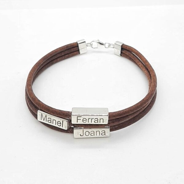 pulsera de cuero y piezas de plata personalizadas